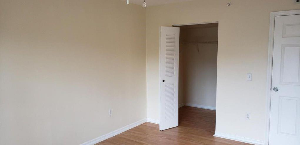 EMERALD ISLE AT LAGUNA LAKES CONDO - Residential Lease
