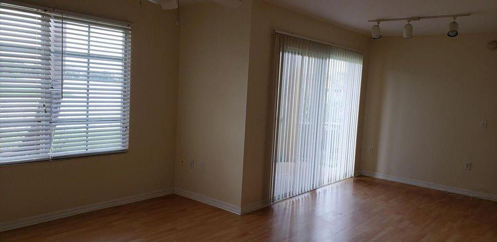EMERALD ISLE AT LAGUNA LAKES CONDO - Residential Lease