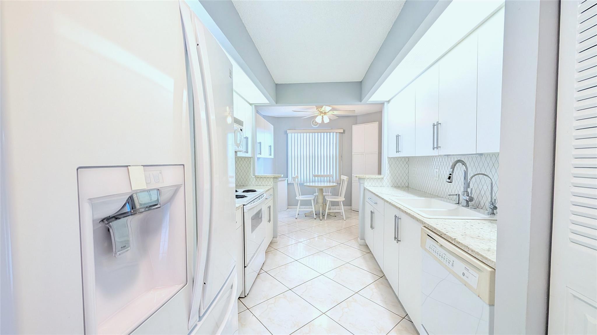 1803 Eleuthera Point E3