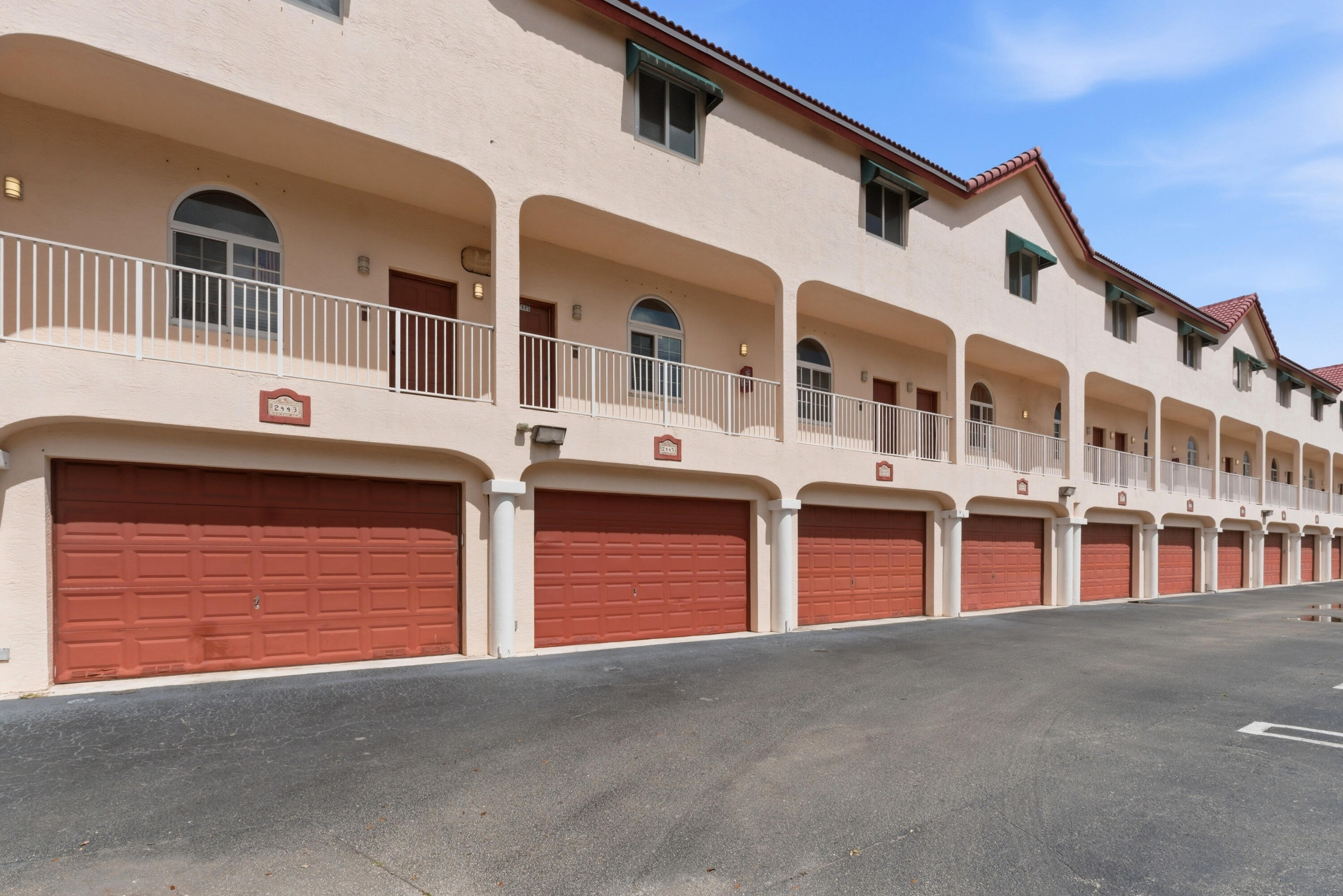 14TH STREET RETIREMENT CLUB - Residential Lease