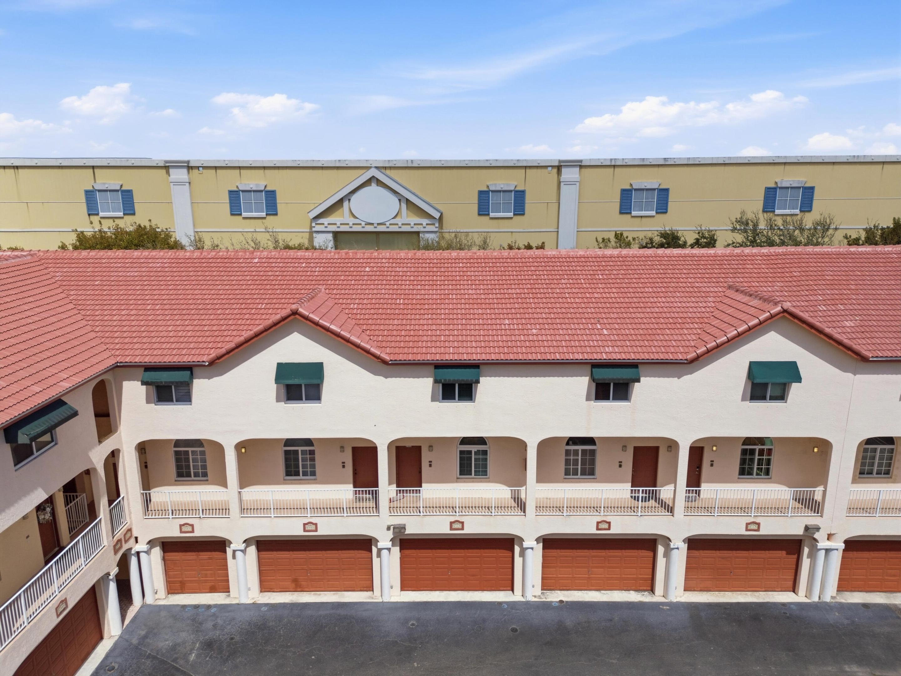 14TH STREET RETIREMENT CLUB - Residential Lease