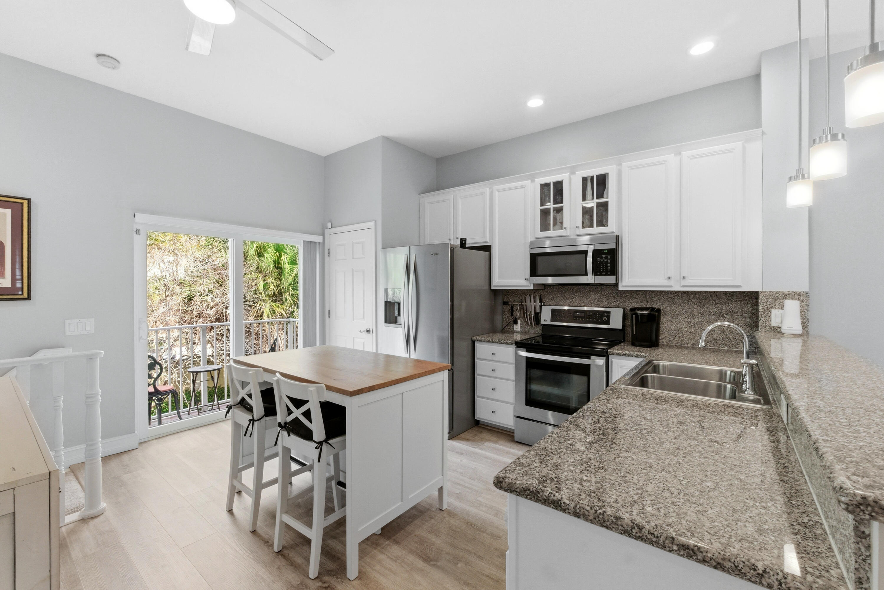 14TH STREET RETIREMENT CLUB - Residential Lease