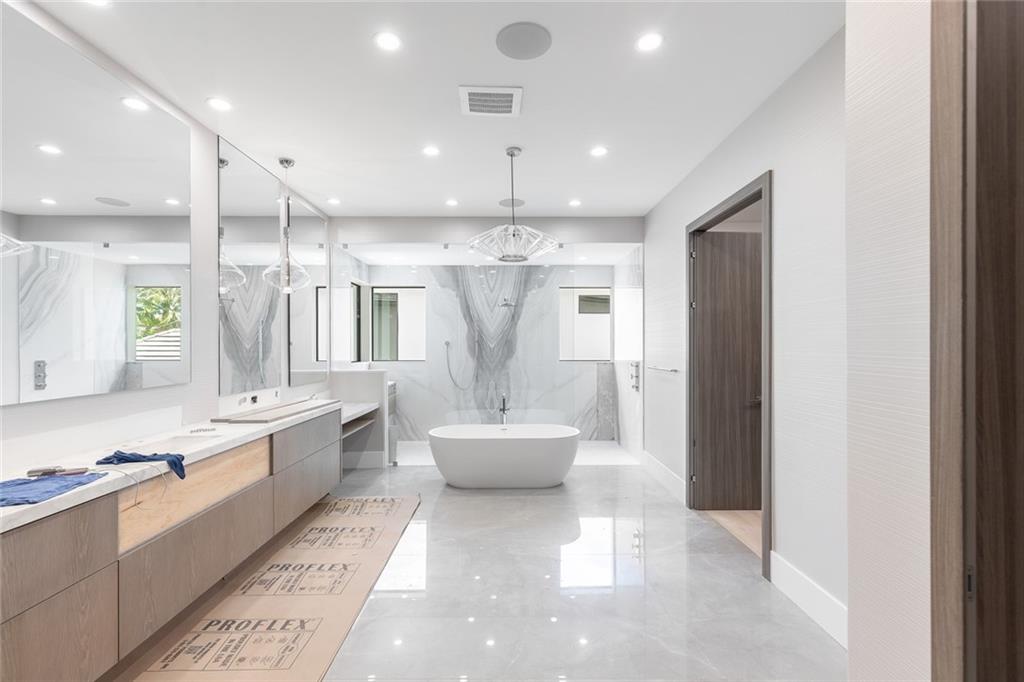 Isla Bahia 47-27 B - Residential