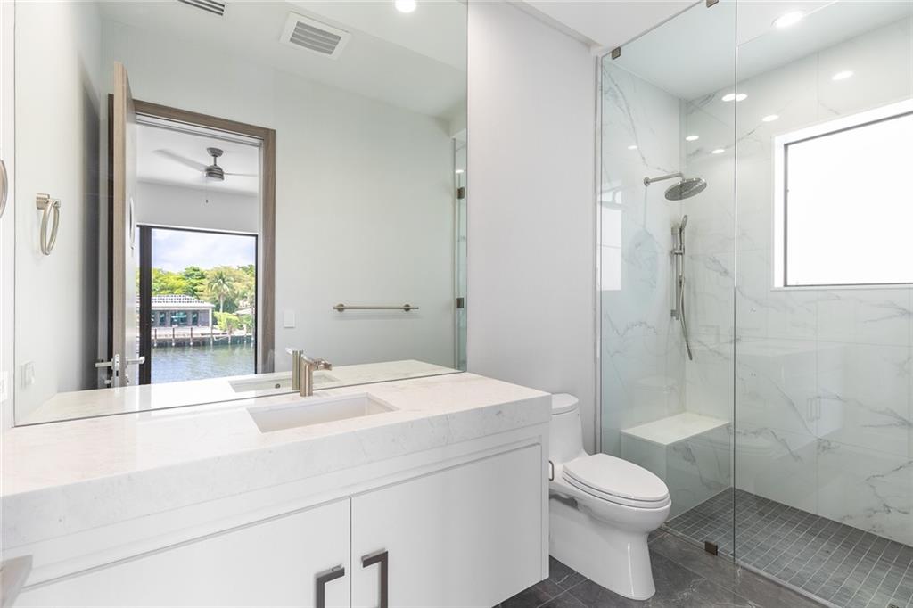 Isla Bahia 47-27 B - Residential