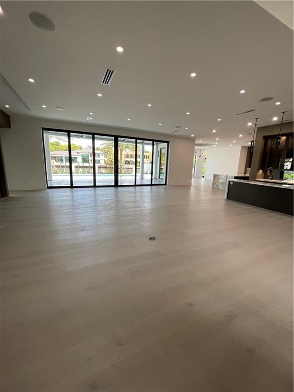 Isla Bahia 47-27 B - Residential