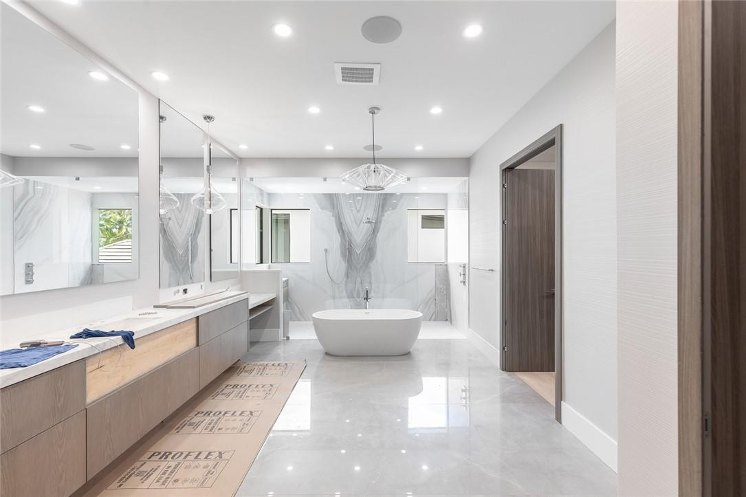 Isla Bahia 47-27 B - Residential