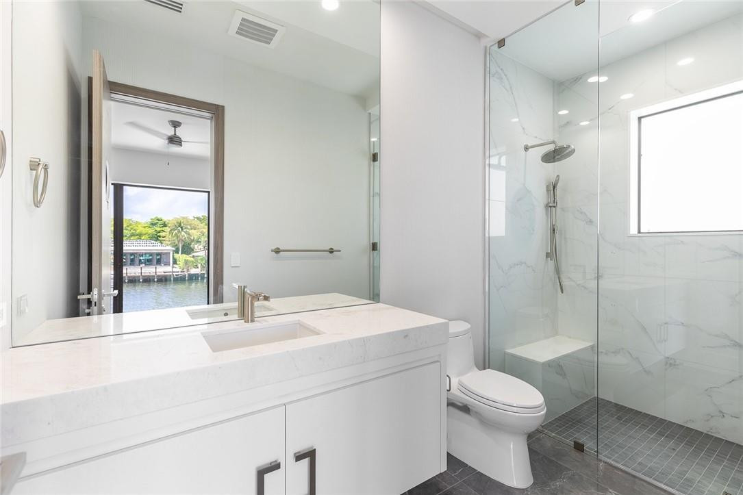 Isla Bahia 47-27 B - Residential