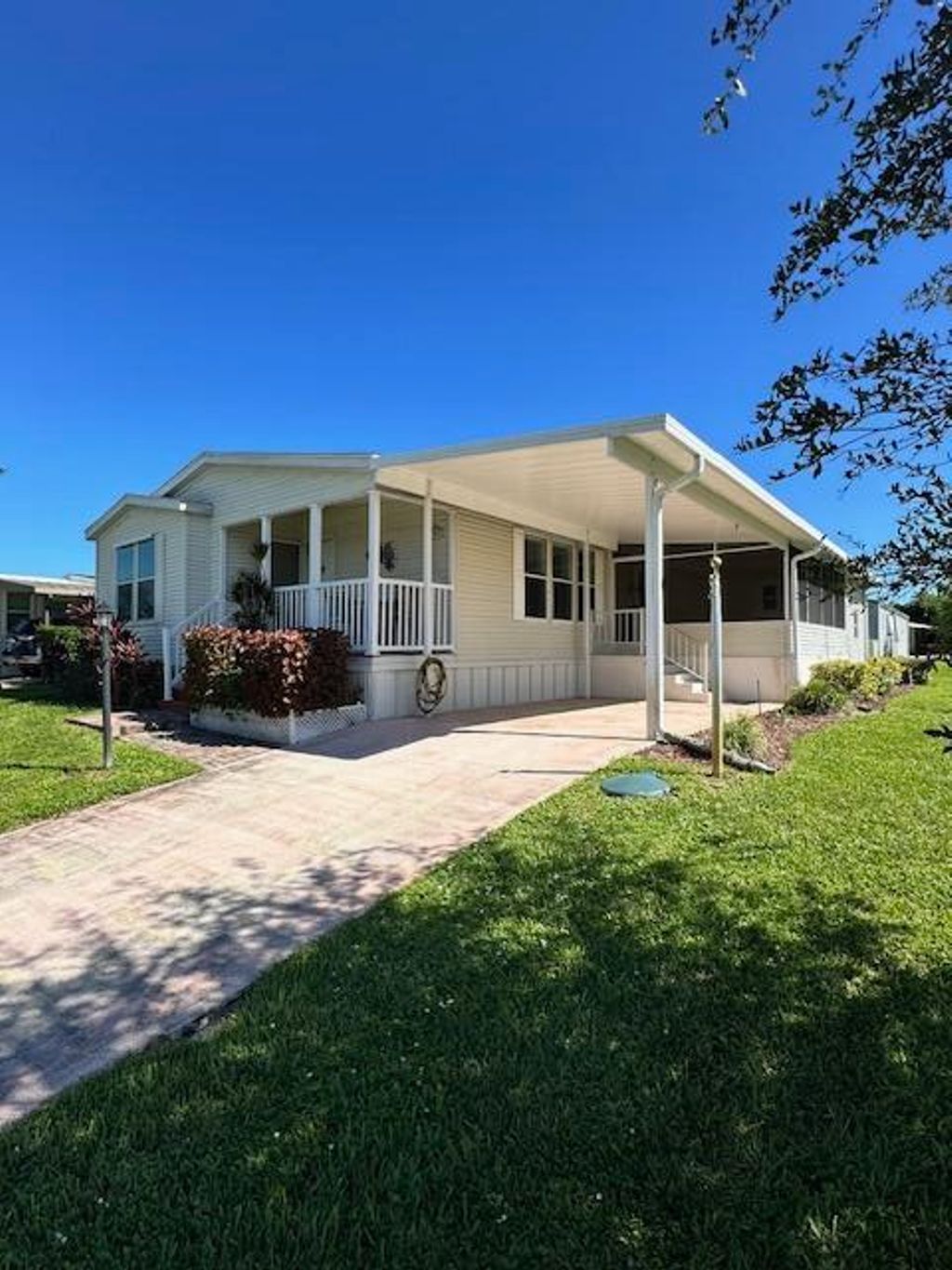 Photo of 7955 SE Independence Avenue, Hobe Sound, FL 33455 (MLS # R11132601)