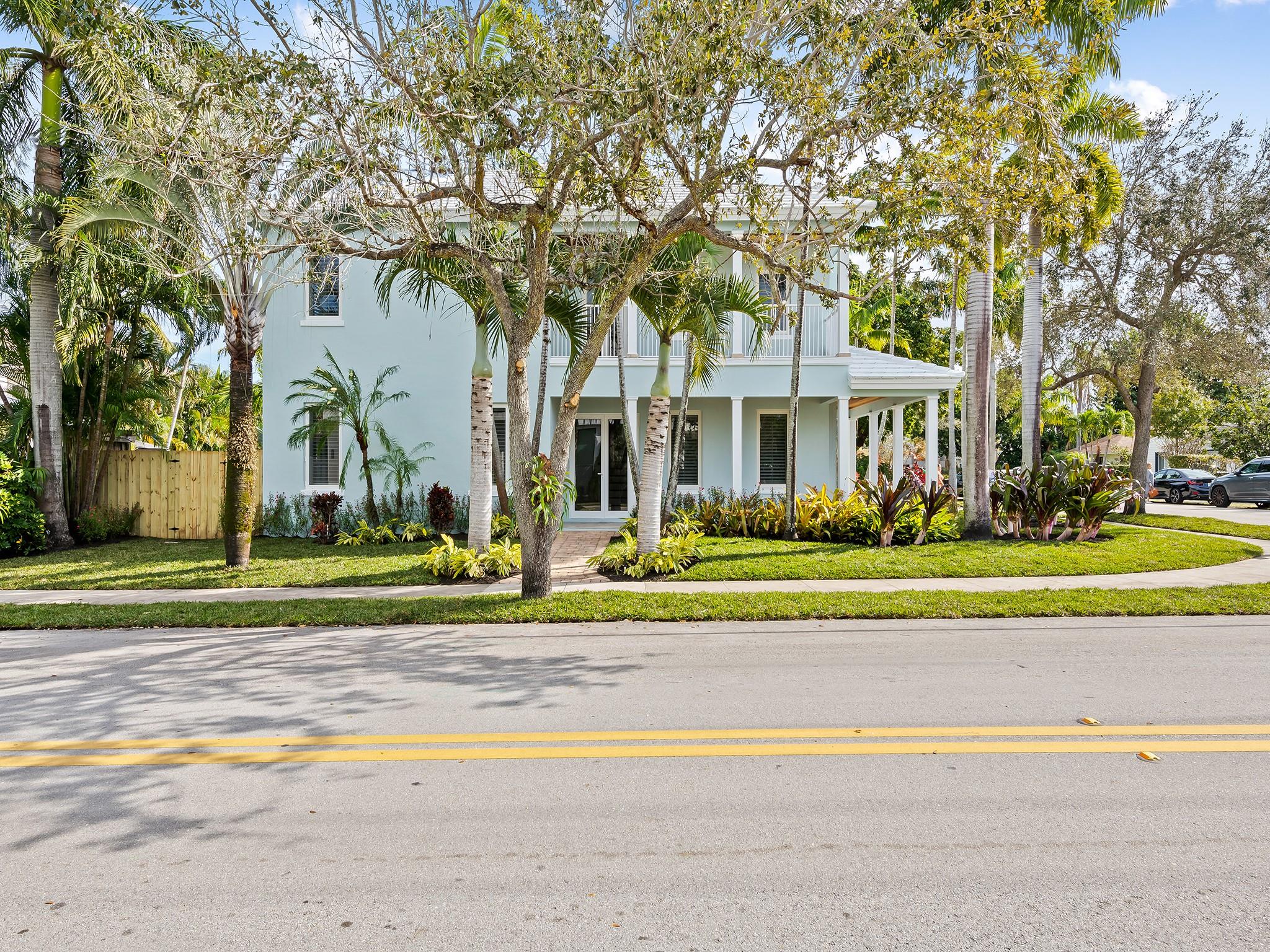 RIO VISTA ISLES - Residential