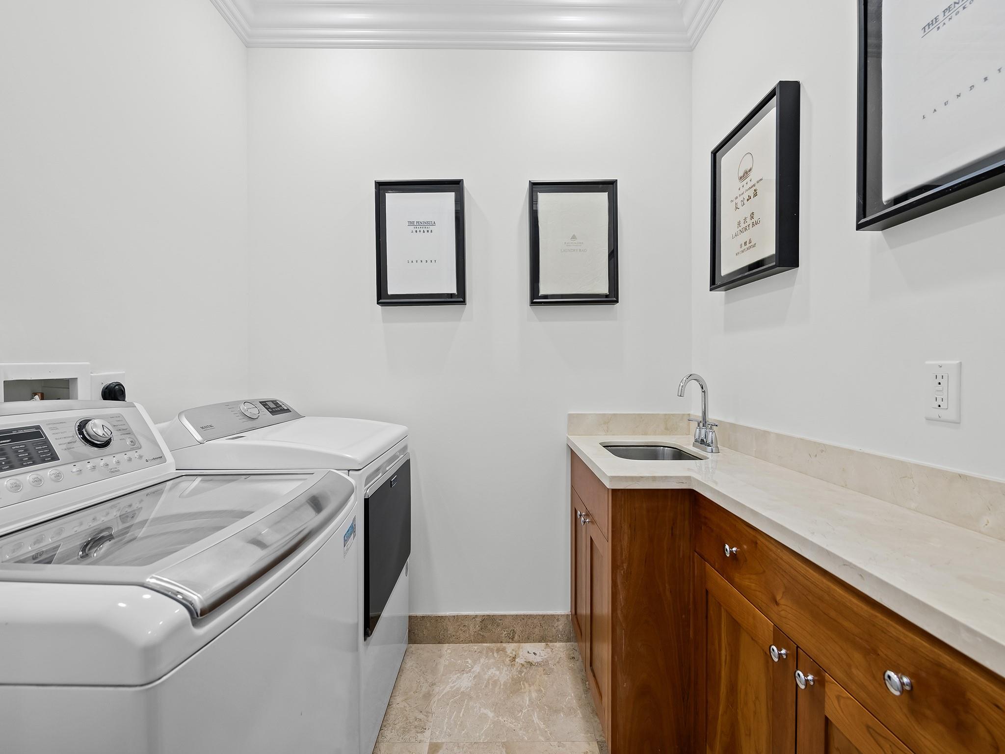 RIO VISTA ISLES - Residential