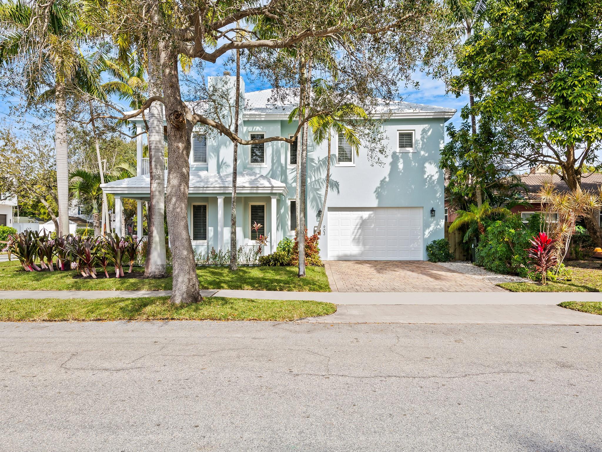 RIO VISTA ISLES - Residential