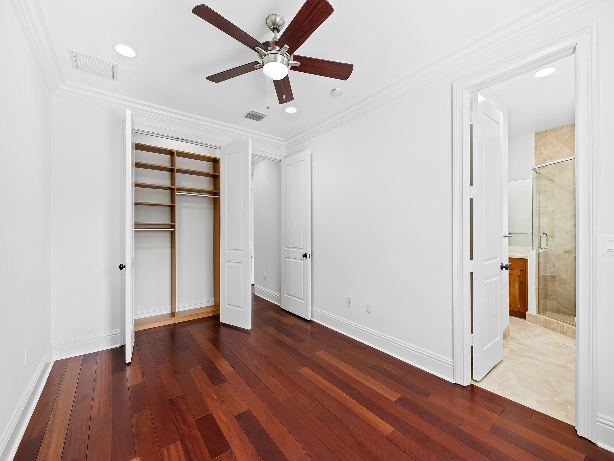 RIO VISTA ISLES - Residential