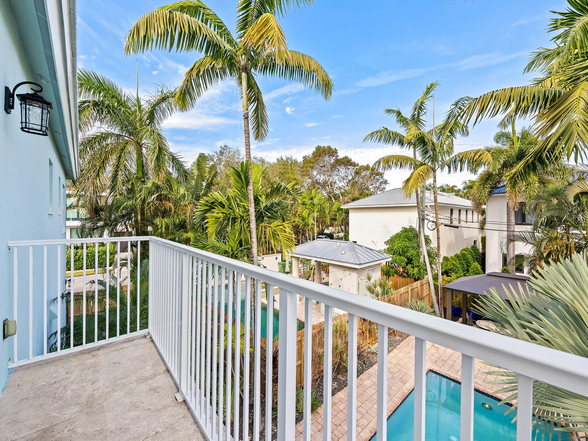 RIO VISTA ISLES - Residential