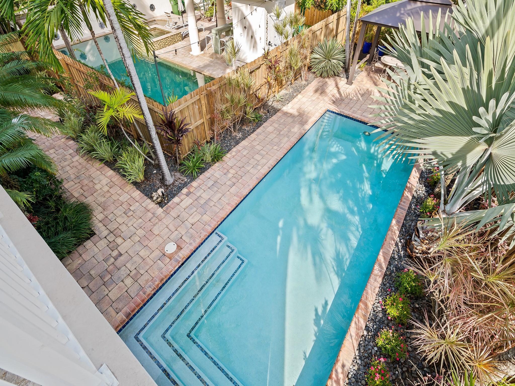 RIO VISTA ISLES - Residential