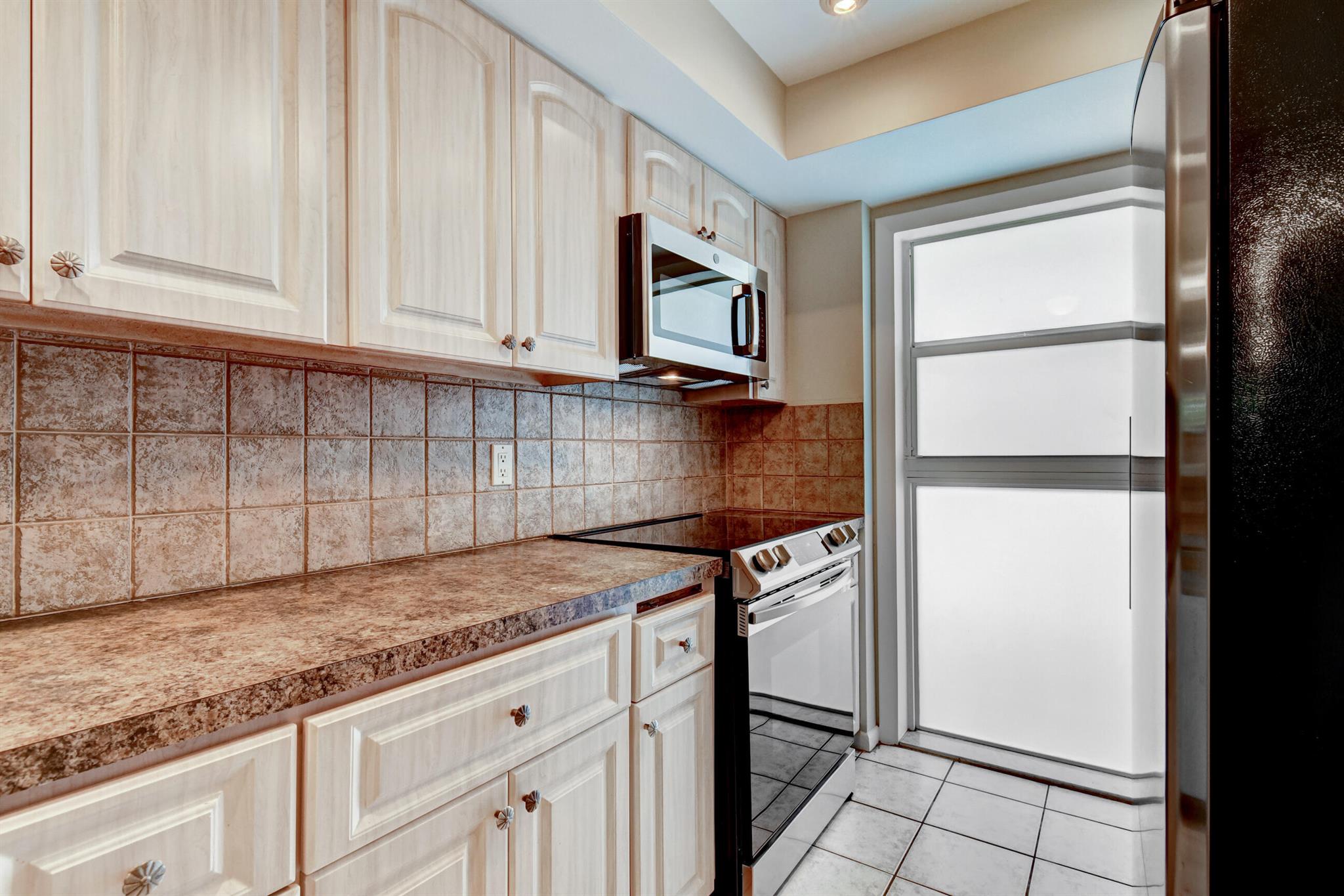 1200 SW 12th Street 308