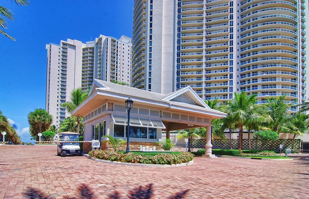 Ritz Carlton Residences - Residential