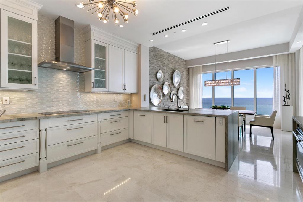 Ritz Carlton Residences - Residential