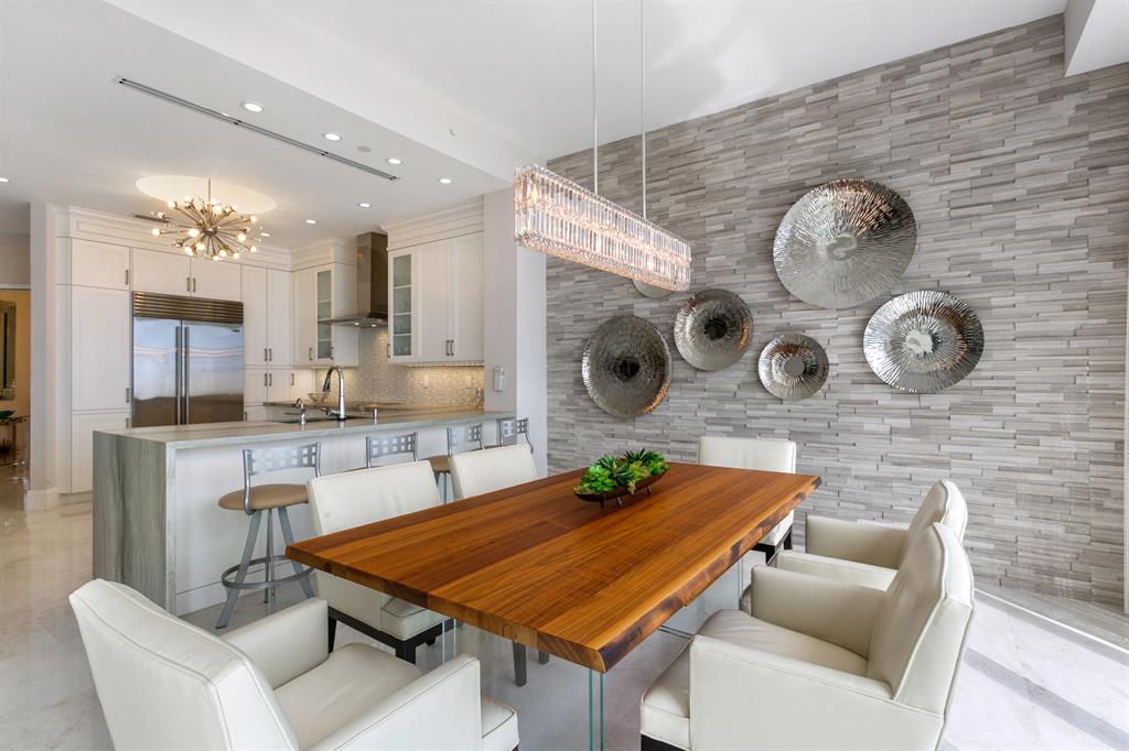 Ritz Carlton Residences - Residential