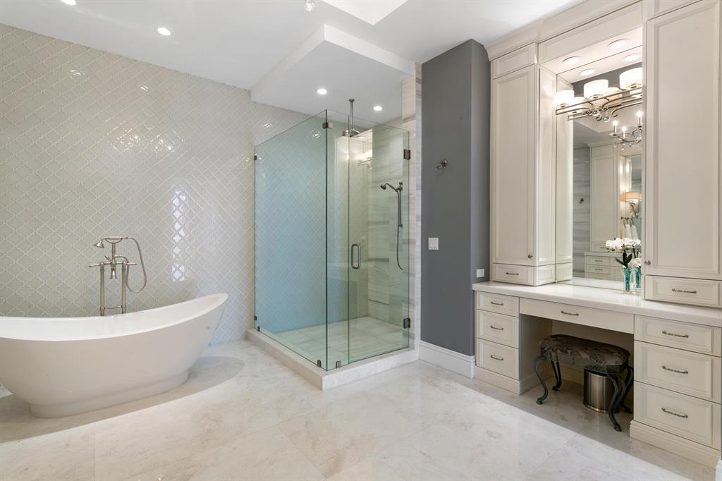 Ritz Carlton Residences - Residential