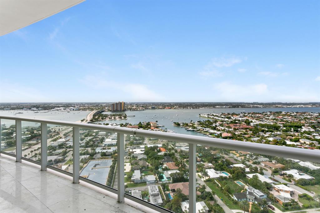 Ritz Carlton Residences - Residential