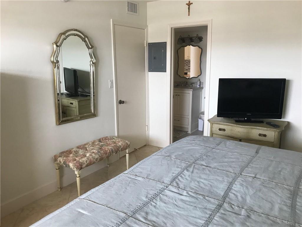 HILLSBORO LE BARON CONDO - Residential Lease