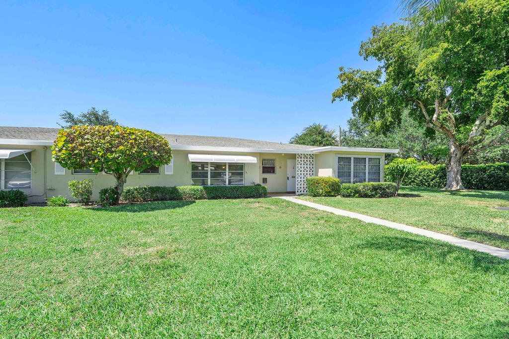 Photo of 195 High Point Terrace E Ter #C, Delray Beach, FL 33445 (MLS # R11091672)