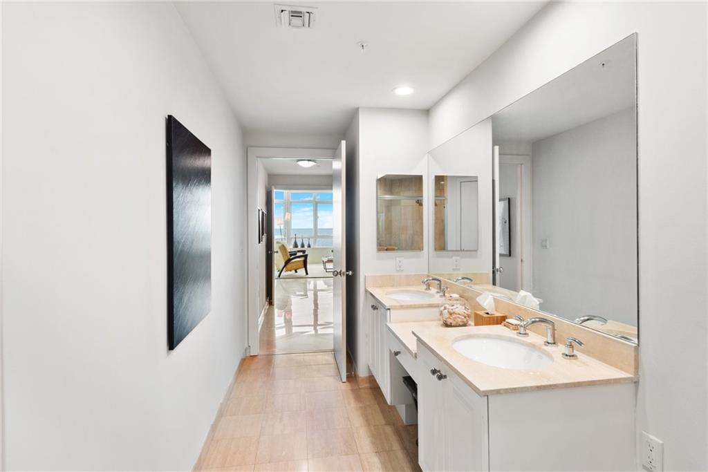 CRISTELLE CAY - Residential