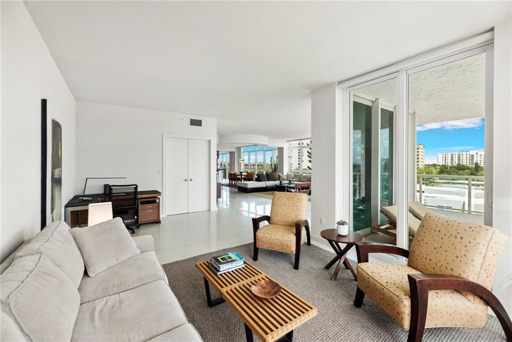 CRISTELLE CAY - Residential