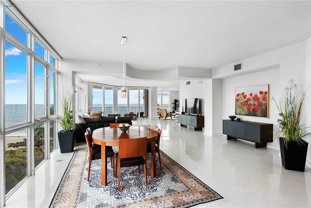 CRISTELLE CAY - Residential