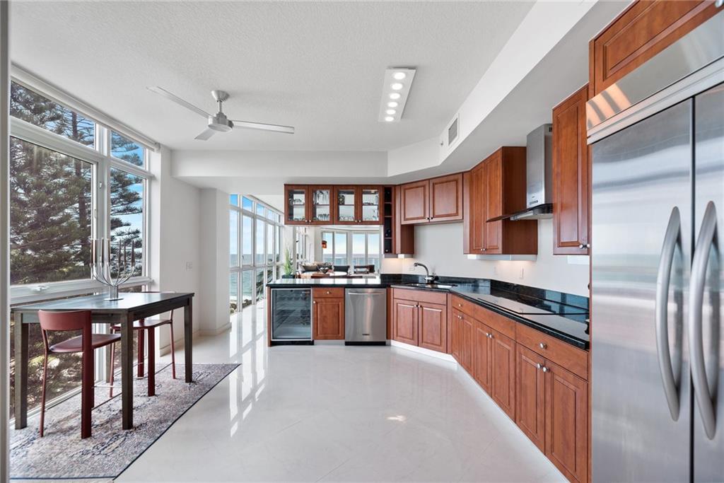 CRISTELLE CAY - Residential