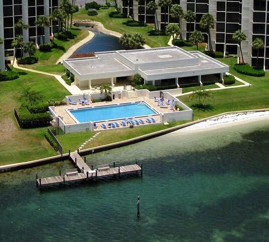 19800 Sandpointe Bay Drive 106