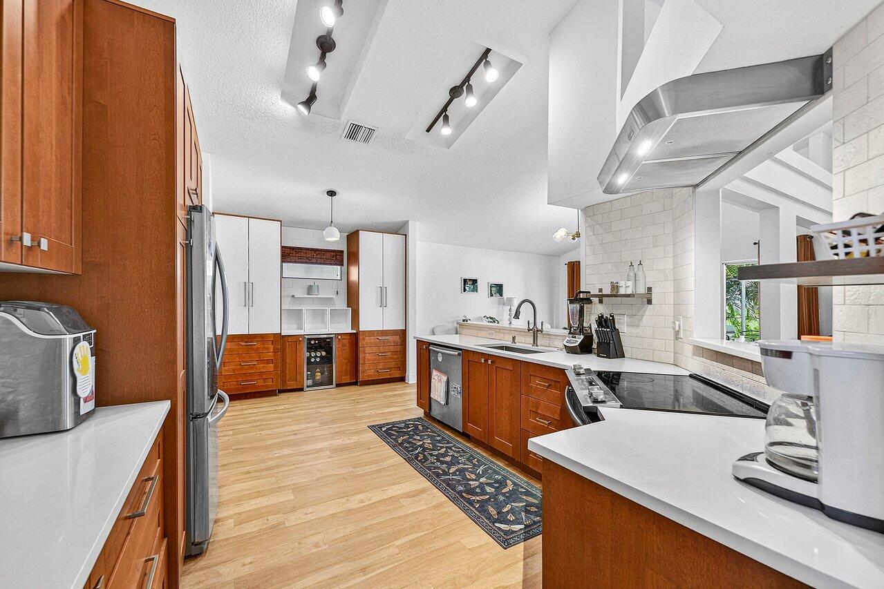 2525 Egret Lake Drive