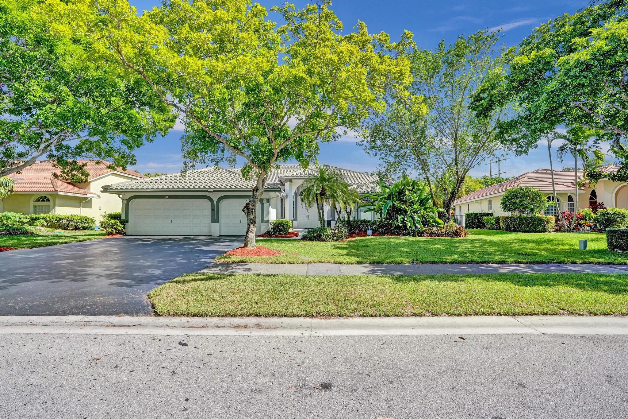 4863 Kensington Cir, Coral Springs, FL, 33076/$950,000 1 4863 Kensington Cir