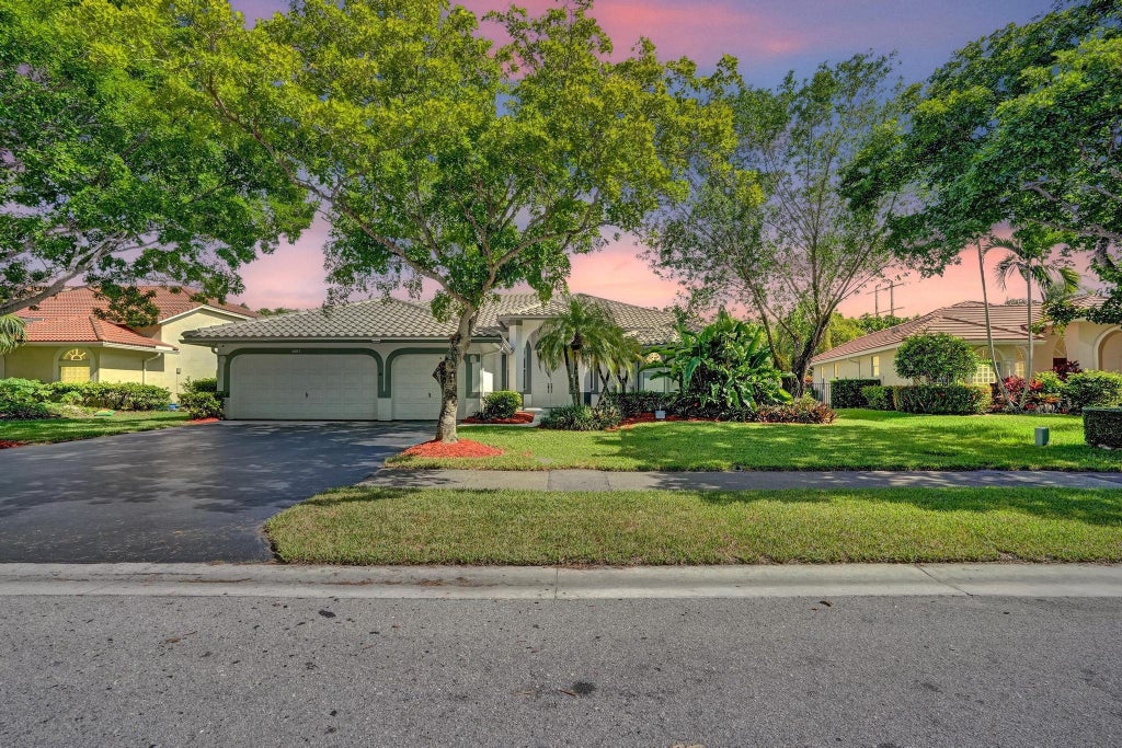 Photo of 4863 Kensington Circle, Coral Springs, FL 33076 (MLS # F10509710)