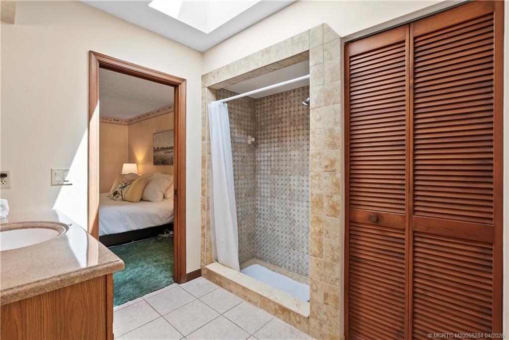 CANOE CREEK - Residential