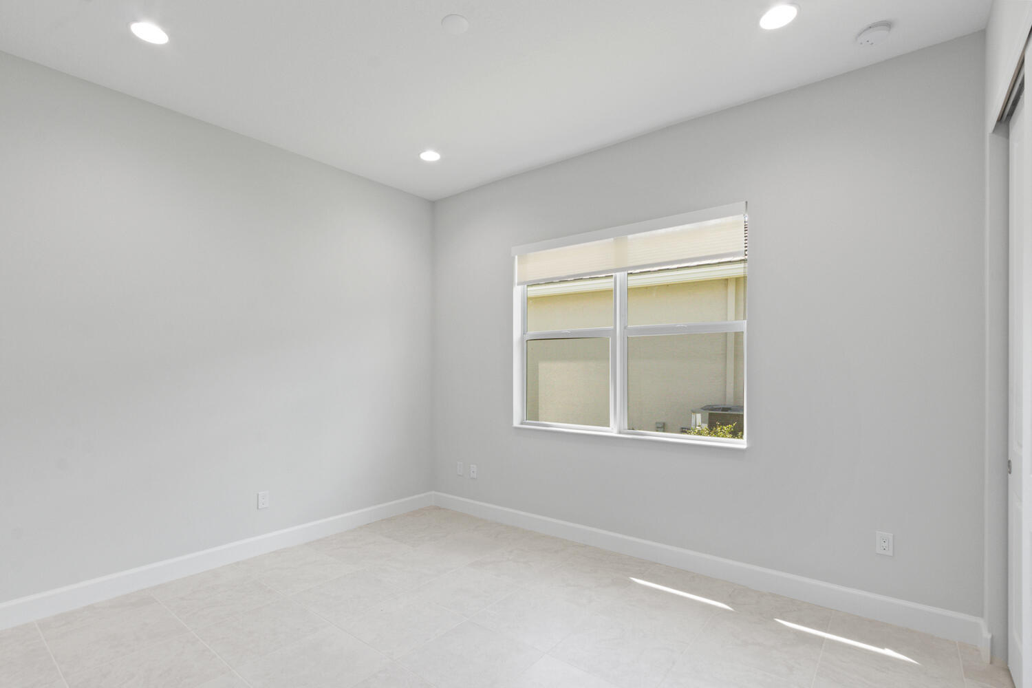 ORCHARDS OF WESTLAKE PHASE 1 - Residential Lease