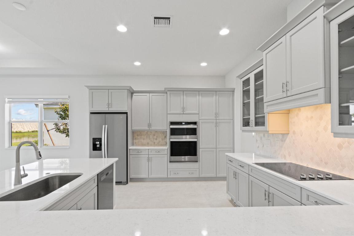 ORCHARDS OF WESTLAKE PHASE 1 - Residential Lease