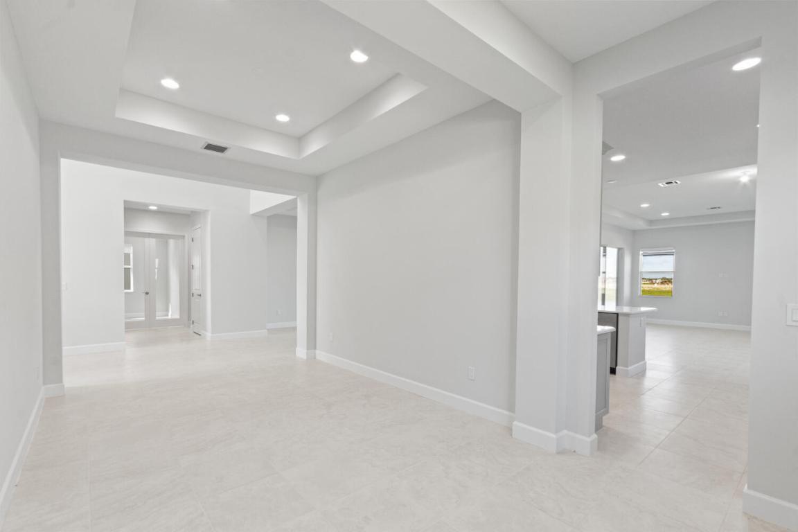 ORCHARDS OF WESTLAKE PHASE 1 - Residential Lease