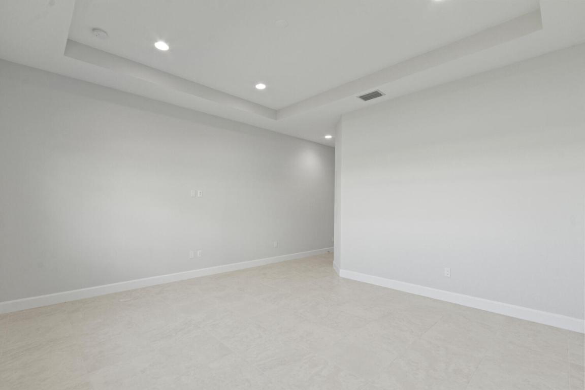 ORCHARDS OF WESTLAKE PHASE 1 - Residential Lease