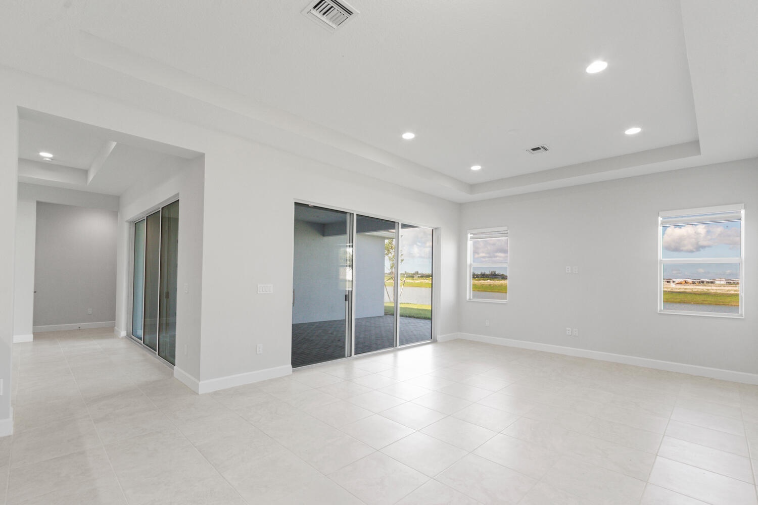 ORCHARDS OF WESTLAKE PHASE 1 - Residential Lease