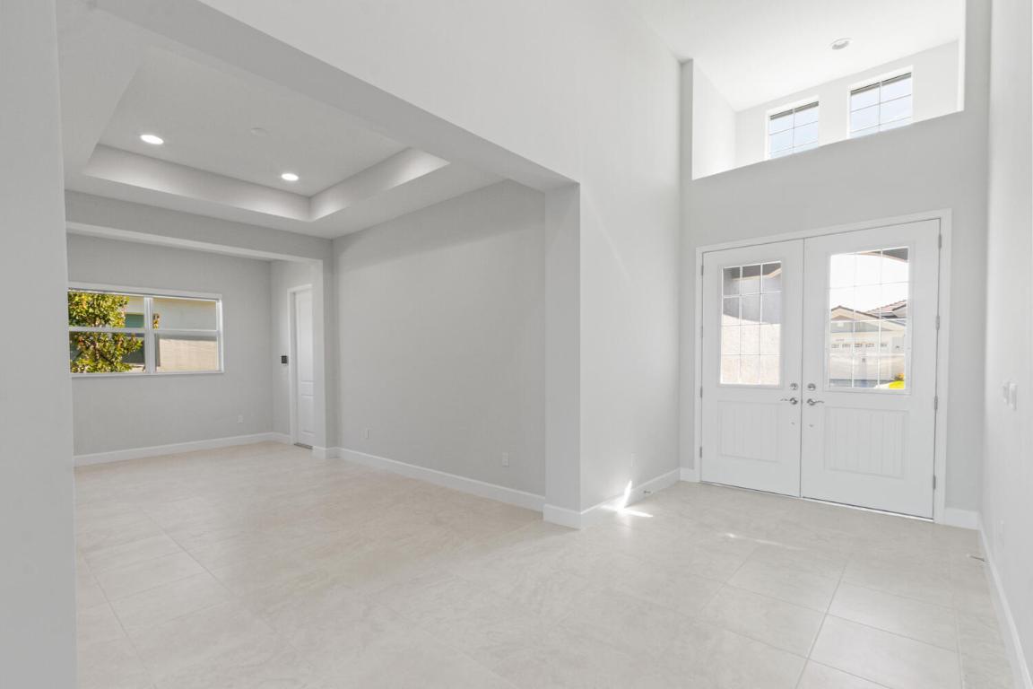 ORCHARDS OF WESTLAKE PHASE 1 - Residential Lease