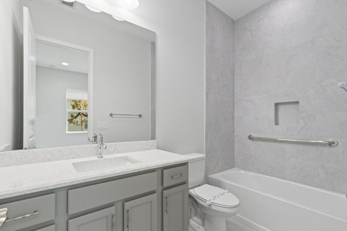 ORCHARDS OF WESTLAKE PHASE 1 - Residential Lease