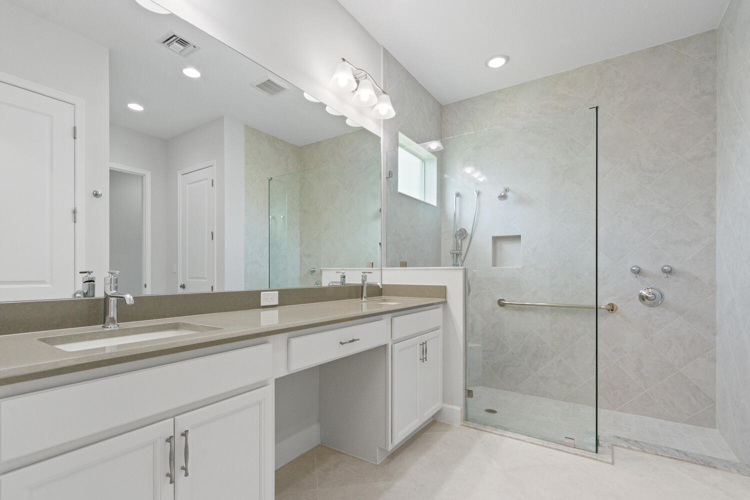 ORCHARDS OF WESTLAKE PHASE 1 - Residential Lease