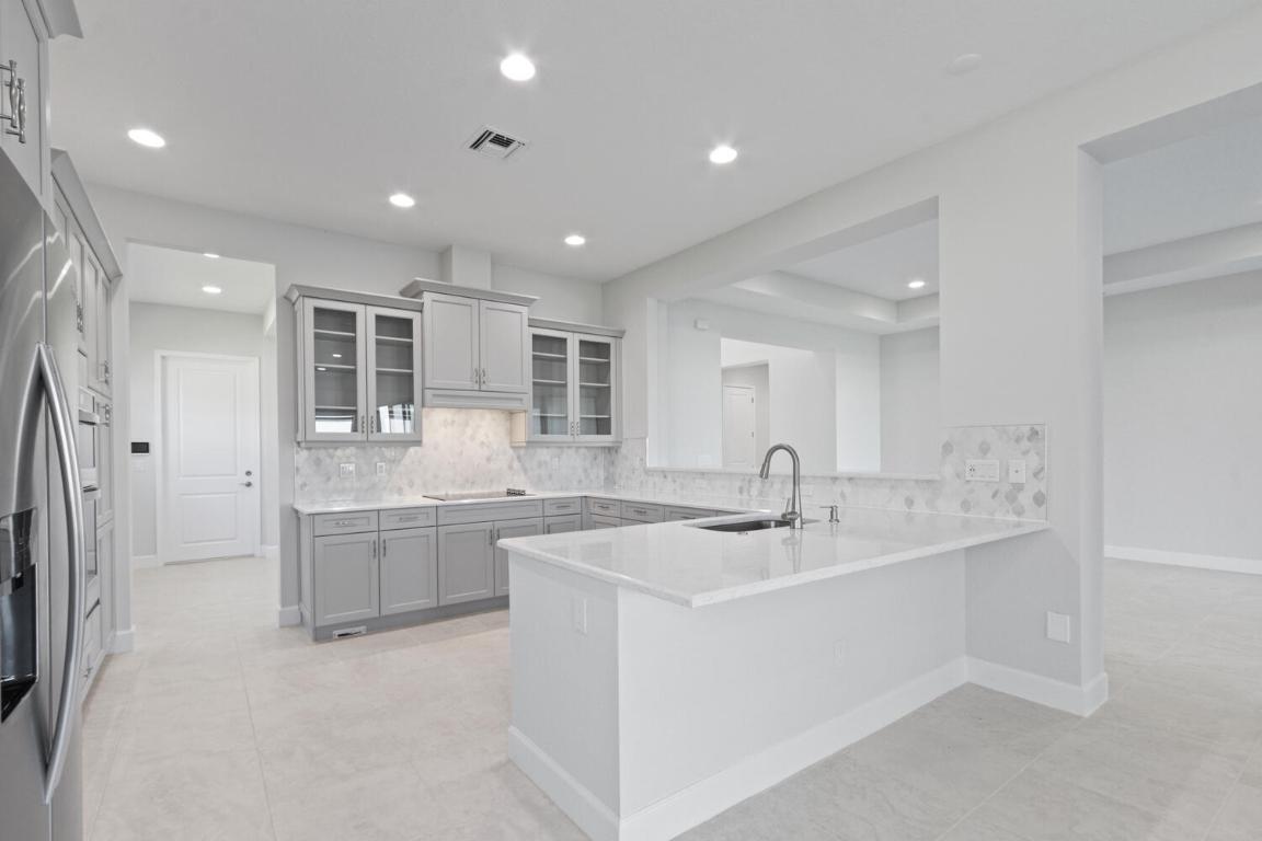 ORCHARDS OF WESTLAKE PHASE 1 - Residential Lease