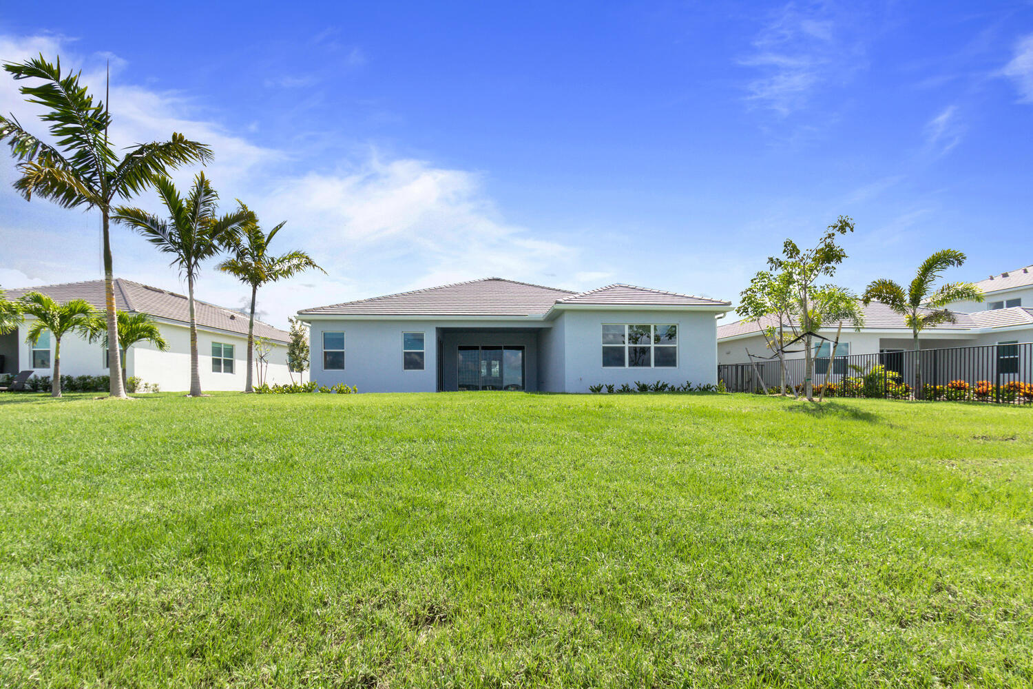 ORCHARDS OF WESTLAKE PHASE 1 - Residential Lease