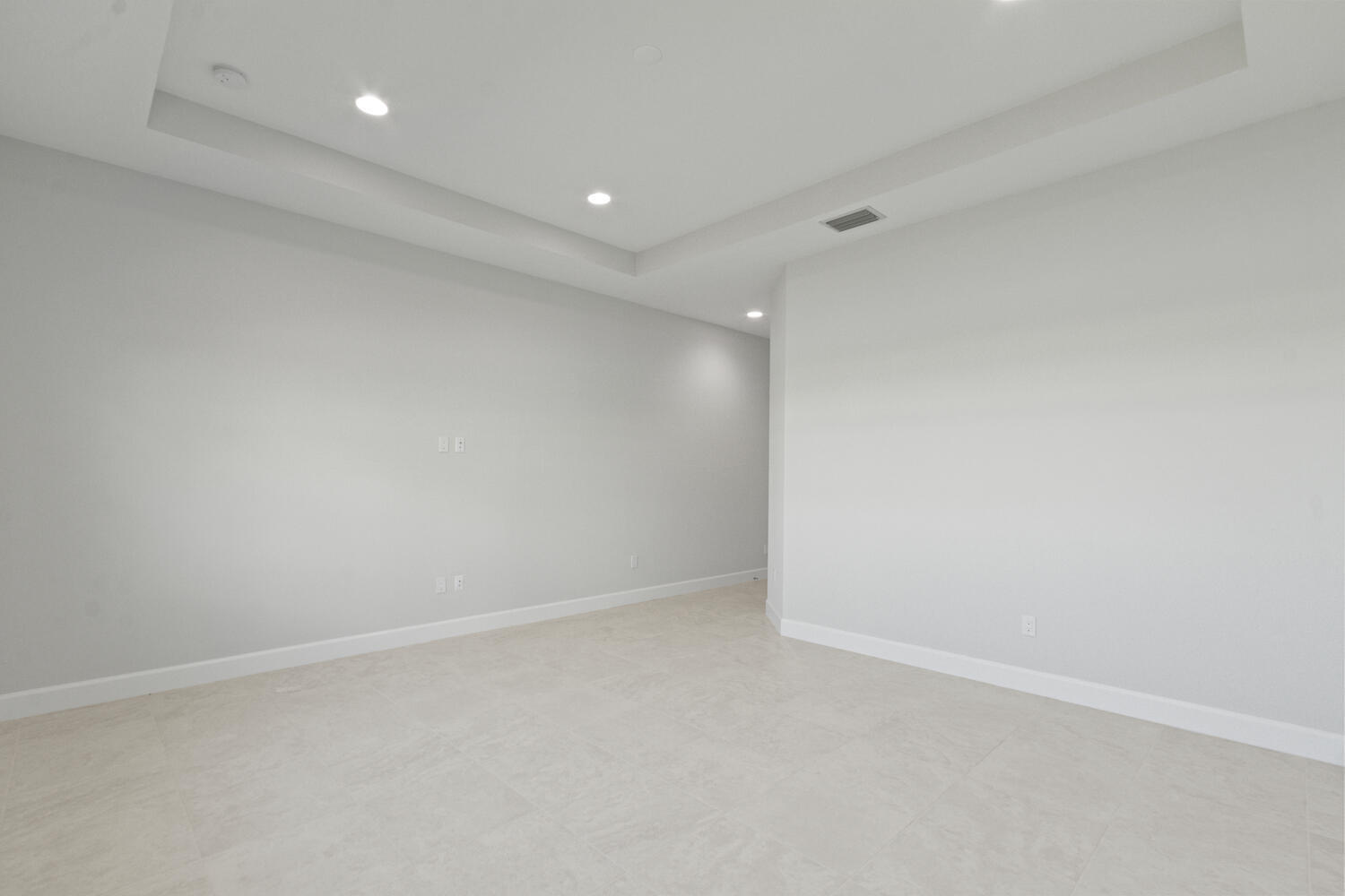 ORCHARDS OF WESTLAKE PHASE 1 - Residential Lease