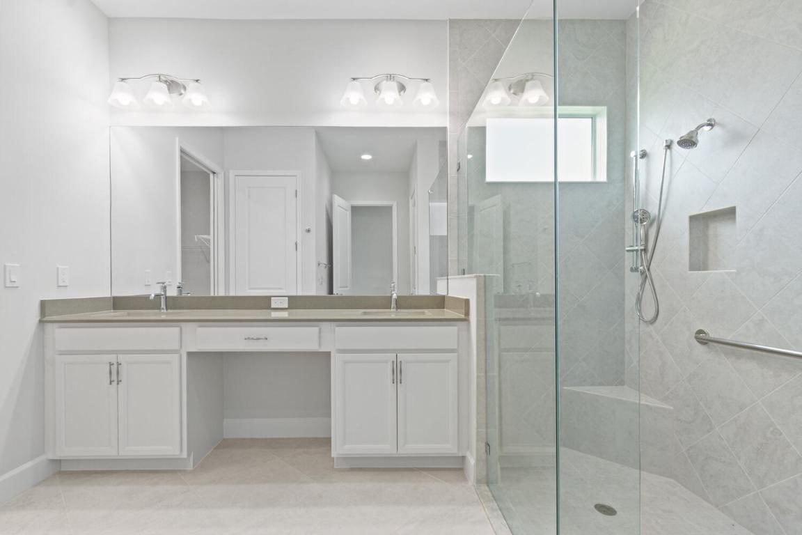 ORCHARDS OF WESTLAKE PHASE 1 - Residential Lease