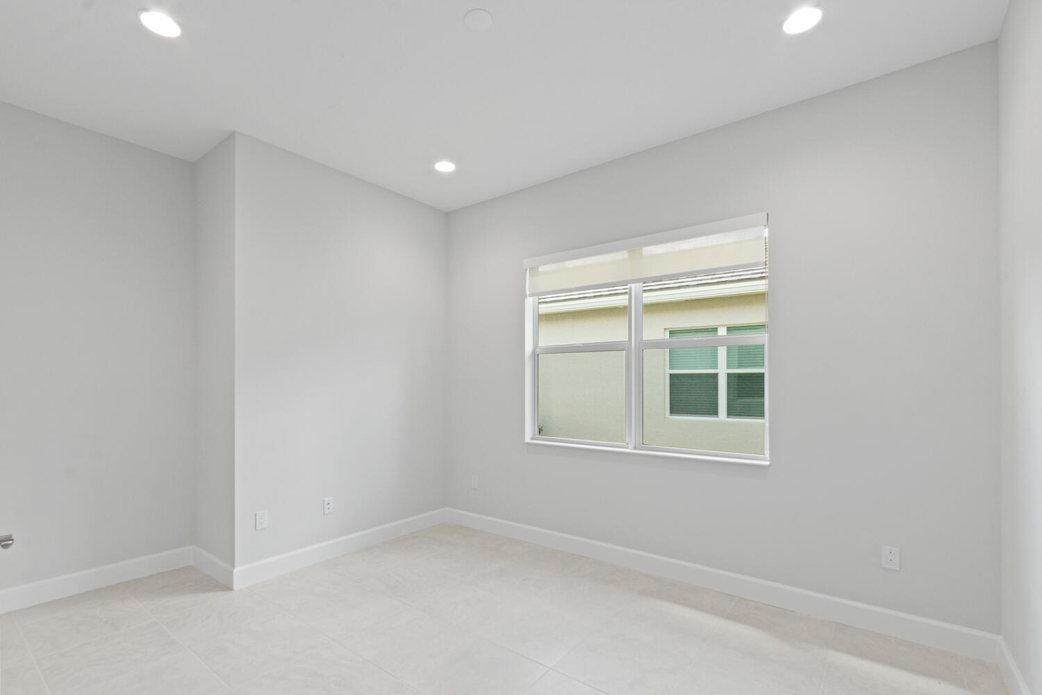 ORCHARDS OF WESTLAKE PHASE 1 - Residential Lease