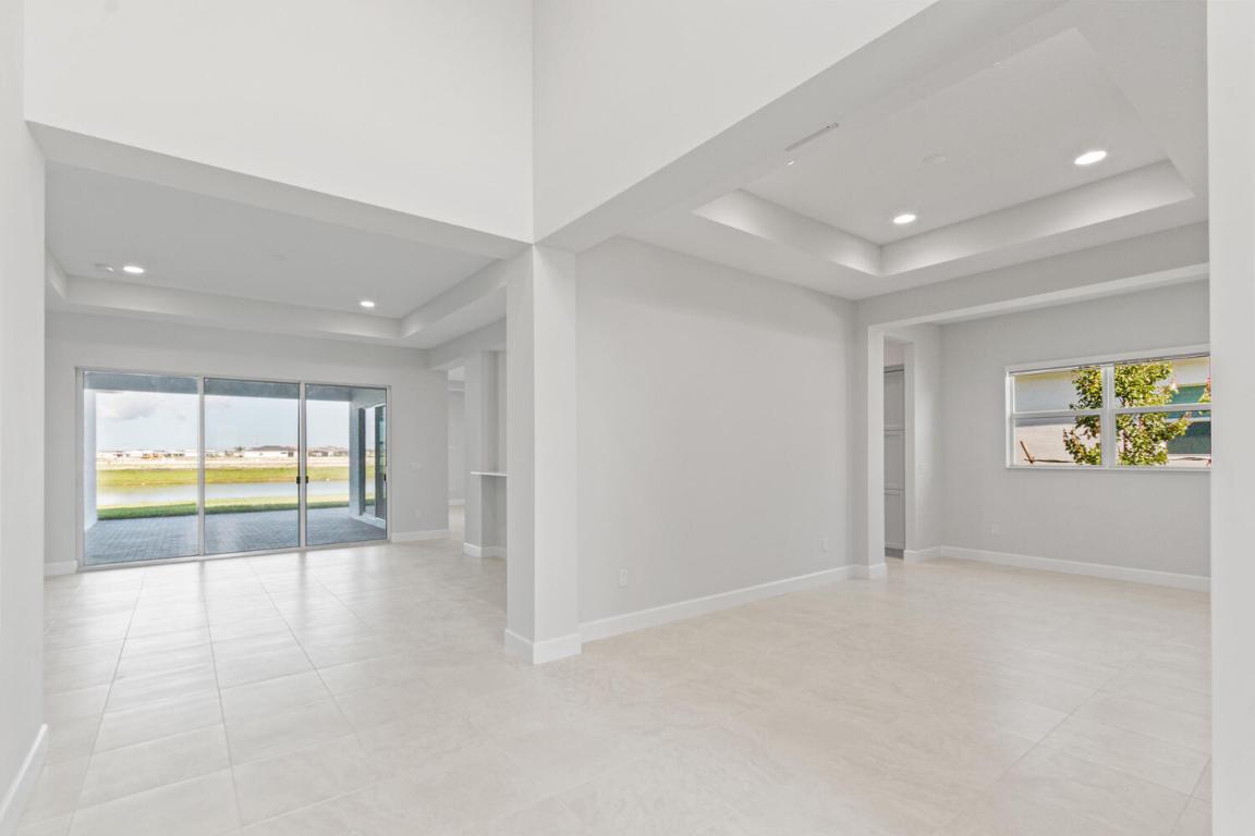 ORCHARDS OF WESTLAKE PHASE 1 - Residential Lease