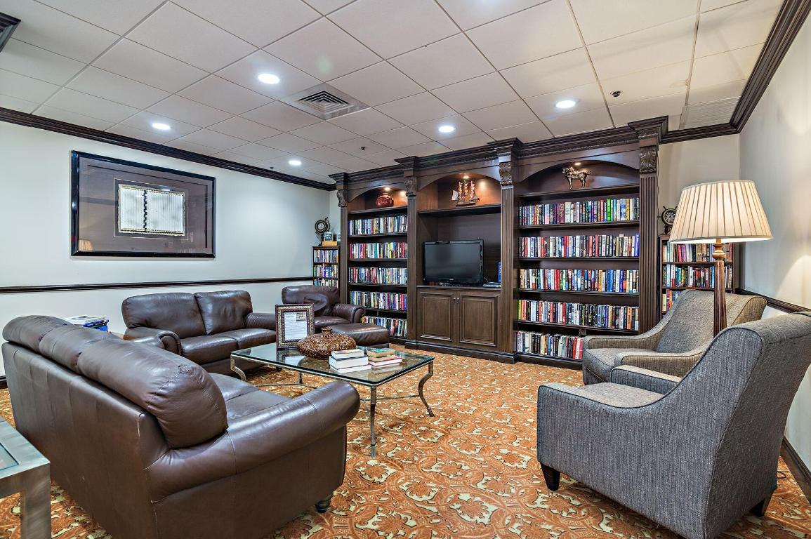 EASTPOINTE CONDO - Residential